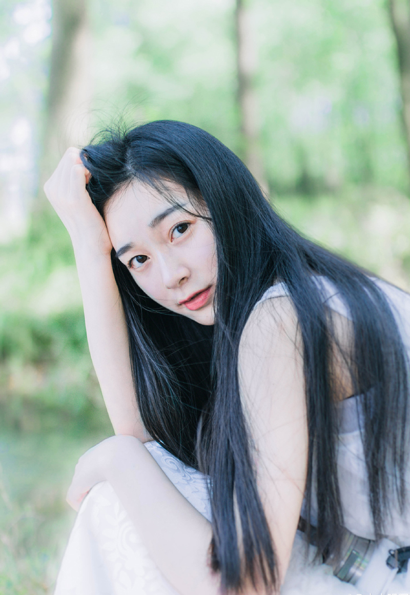 人类并不靠天神教导，人的本性里有灵性良心。在灵性良心的指引下，人人都有高于物质的要求。